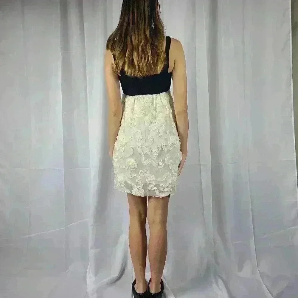 En Focus Rose Embroidered Black & White Sleeveless Mini Dress - Picture 2 of 4